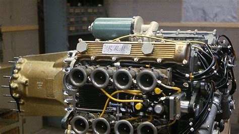 A combustible charge consists of air and fuel mixed in a specific ratio to 4. What is an H16 engine and how does it work? (com imagens ...