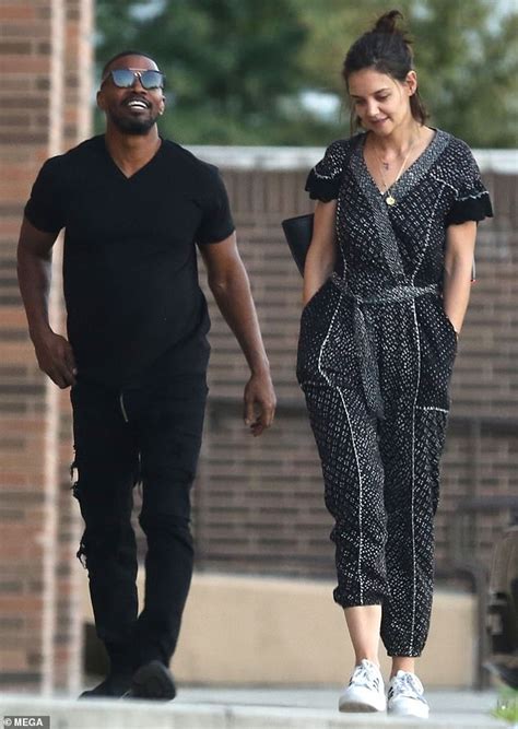 Katie holmes may tend to keep the details of her love life private, but the general public has long holmes began dating cruise in 2005, the same year she called off her engagement to the sweet. Katie Holmes Boyfriend 2021: Is Katie Holmes still with Jamie Foxx?