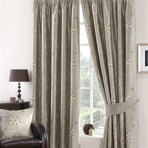 Create perfect looking curtains for your window. Modern Furniture: Luxury Modern Windows Curtains Design ...