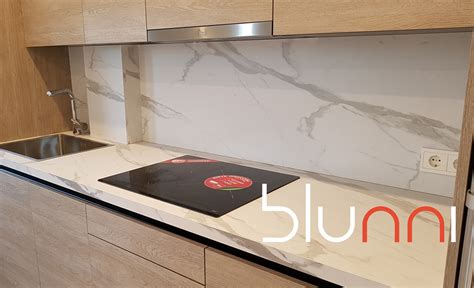 Encimera cuarzo cocina y baño compac arena, en tono beige claro, pertenece a la colección aporta a su cocina el toque elgante de color y aguanta pefectamente los golpes, abrasion y rayas. COCINA BARATA | Cocinas Blunni