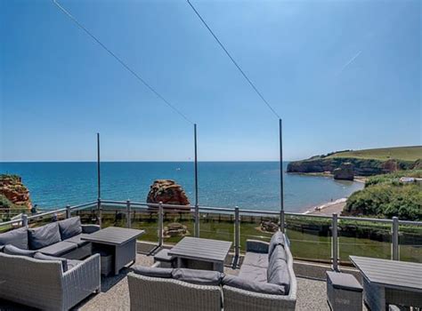 Ladram Bay Holiday Park In Budleigh Salterton Family Fun And Hot Tubs