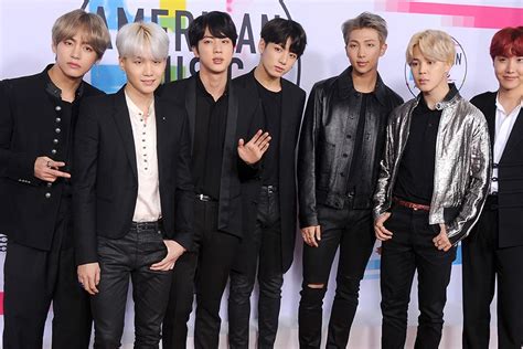 Iheart Radio Music Awards 2018 Bts Coordinates Their Outfits For Thank