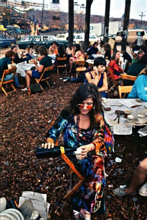 Janis Joplin S Colorful Outfit At Woodstock Janis Joplin Woodstock