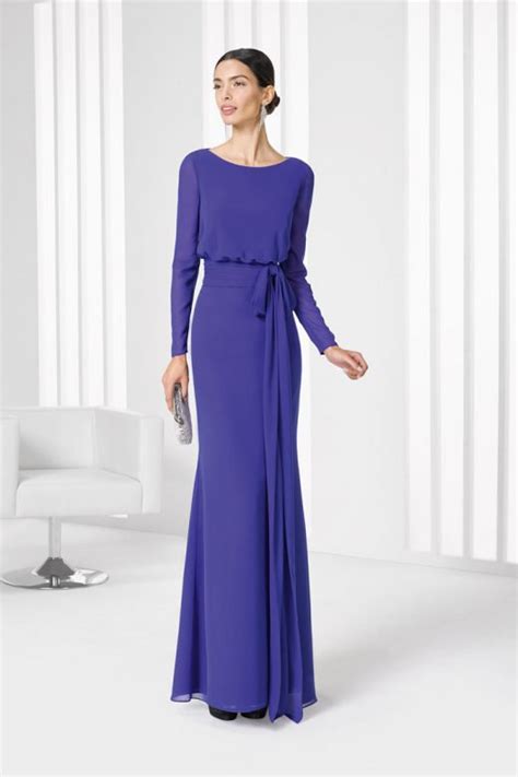 El look perfecto para una madrina de boda Novias - StyleLovely