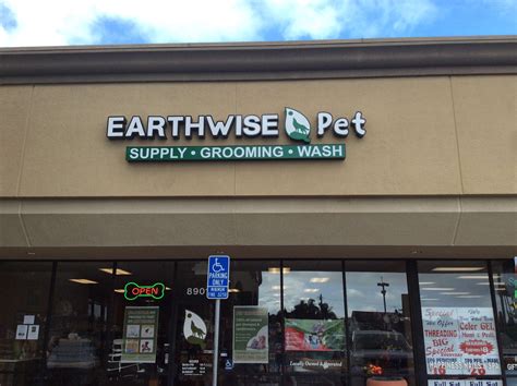 We also use the grooming services we are very very fortunate to have crossed paths with the wonderful folks at earthwise pet supply. EarthWise Pet Supply - Huntington Beach, CA - Pet Supplies