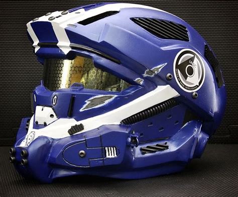 In this video, you will see how this helmet compares to some previous verisons, how it looks when it's actually on, and you'll hear a little bit about the. Halo 4 motorcycle helmet - Love Cars & Motorcycles