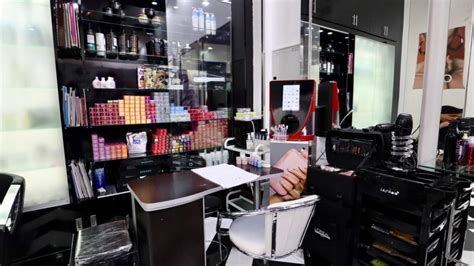 top 5 trendy salons in dubai s satwa for a chic makeover in 2024