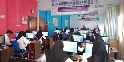 Kursus Komputer Di Padang Itechcourse Kuliah Komputer Kuliah Kerja