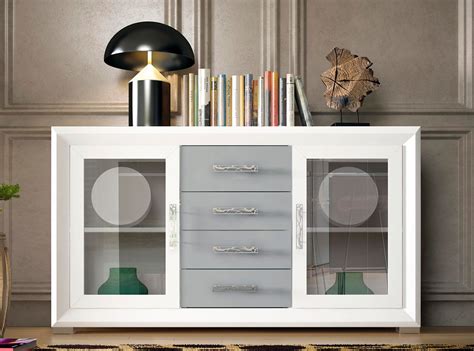 Los aparadores modernos se caracterizan por poner el énfasis en la función y la forma, no en la ornamentación, son extremadamente simples y muy elegantes. Aparador SARAN - Muebles Auxiliares | Hipermueble