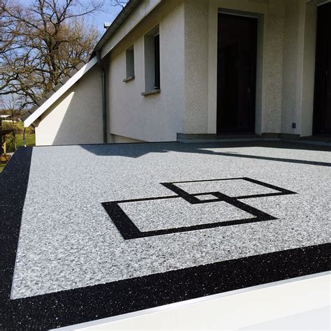 Decoweb vous propose une gamme de dalles moquette spécialement adaptées pour transformer facilement et durablement vos espaces commerciaux ou de bureaux. Terrasse en moquette de pierre Marbreline en 2019 ...