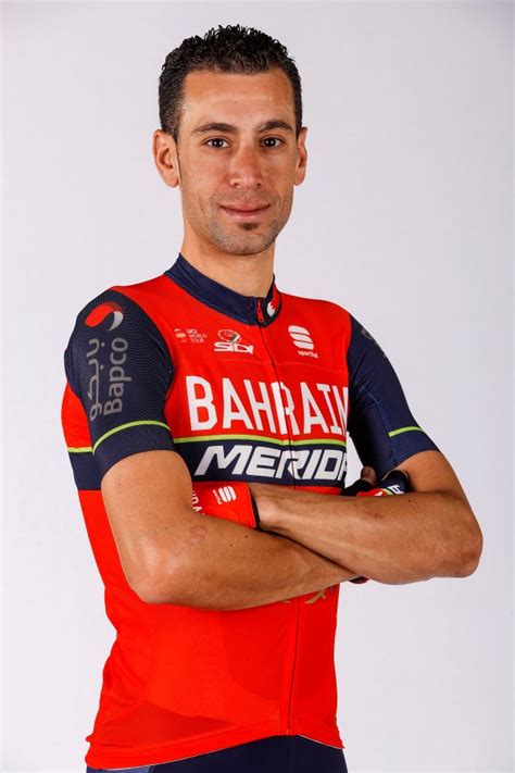 Vincenzo nibali (messina, 14 novembre 1984) è un ciclista su strada italiano. Bahrain Merida Pro Cycling Team | Vincenzo Nibali