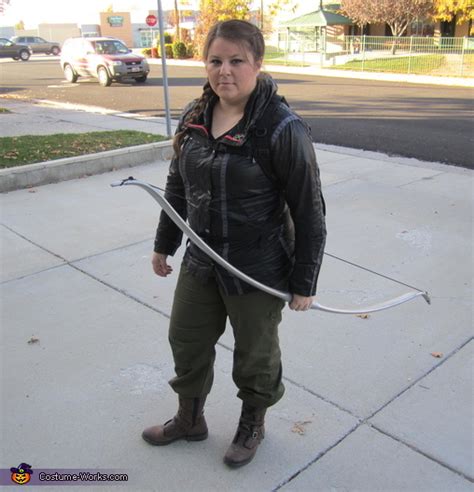 Because it's halloween season, i'm feeling all crafty! Women's Katniss Everdeen Costume