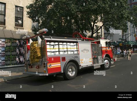 Mack Fire Truck Stock Photos And Mack Fire Truck Stock Images Alamy