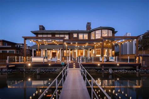 Pier Pressure 5 Waterfront Homes With Docks Sotheby´s International