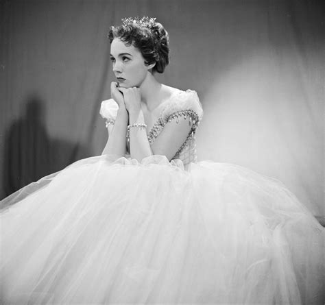 Julie Andrews' Most Incredible Throwback Photos Hollywood Icons, Old