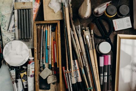 Essential Art Tools Every Artist Should Have Artplacer