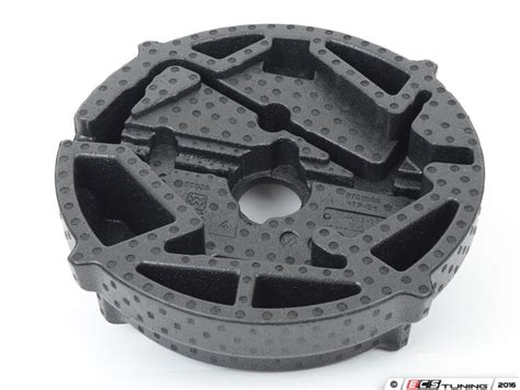 2 ton is sufficient, but make sure you have sufficient lift. Genuine BMW - 71106786508 - Trunk tool kit tray (71-10-6-786-508)