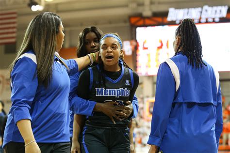 Memphis Player Throws Punch In Handshake Line After Wnit Loss