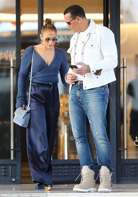 Jennifer Lopez And Alex Rodriguez Take Daughters Shopping In La Daily