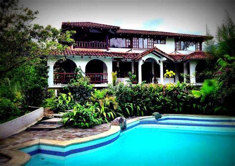 And i've decided to go with passion twist as a protection style for labor and nola's 1st few weeks home. New Off-Road Self-Guided Ecuador Tour With a Luxury Twist ...