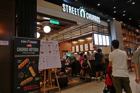 Shopping mall with entertainment venues Street Churros @ SkyAvenue Genting ⋆ Home is where My ...