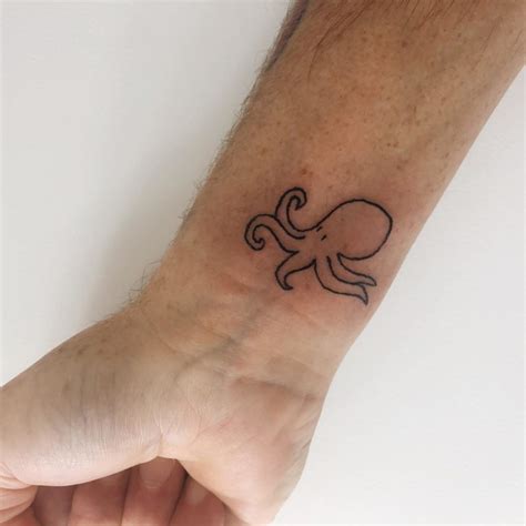 Simple Octopus Tattoo Design