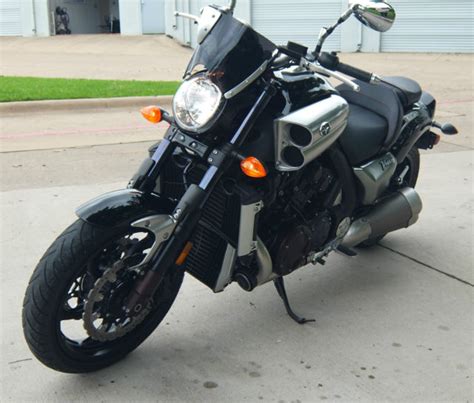 Technologie intellicell™ monitoruje a reguluje. 2009 Yamaha VMAX V-Max Power Cruiser 200hp Muscle Bike ...