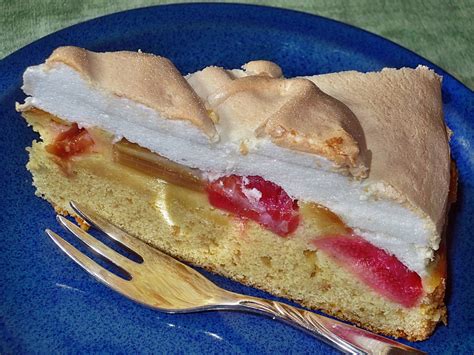 Rezept für rhabarberkuchen mit pudding und baiser. Rhabarber - Baiser - Kuchen (Rezept mit Bild) von ...