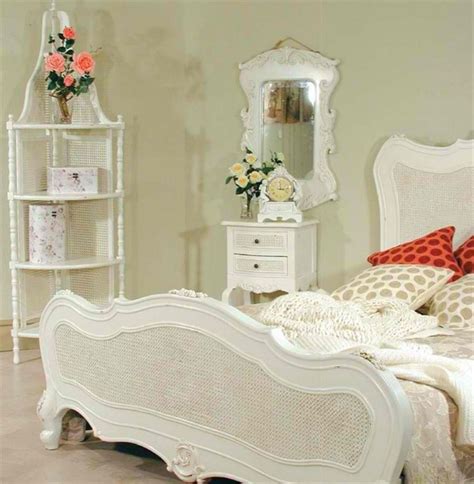 The same is true for a wicker headboard.if you're searching for an aesthetically pleasing storage option. White Wicker Bedroom Furniture with some Interesting ...