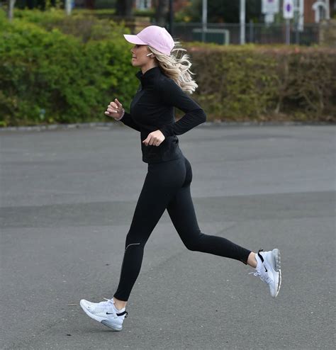 Ikuti update terbaru dari semprot (maintenance dll) dari : Laura Anderson - Jogging during coronavirus lockdown ...