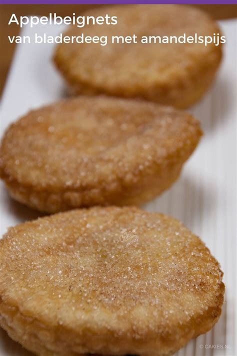 Appelbeignet van Bladerdeeg met Amandelspijs Recept