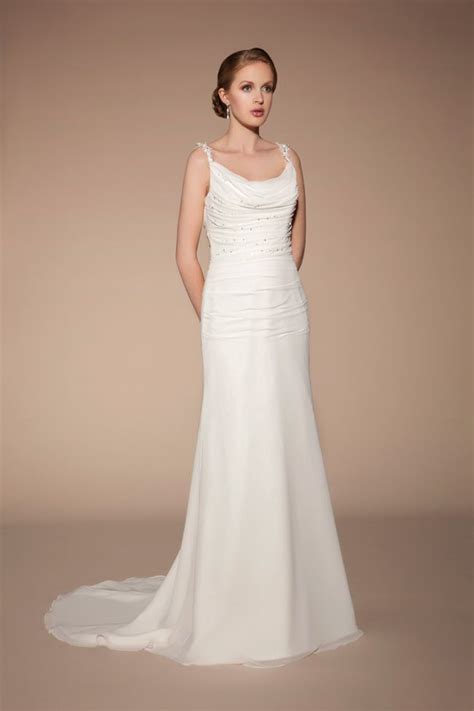 Maybe you would like to learn more about one of these? 8 leichte Brautkleider, um Sie im Sommer kühl zu halten ...