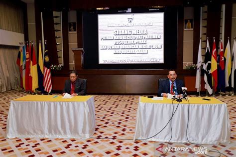 Persatuan pengurusan awam ini ditubuhkan di universiti utara malaysia. Pemilu di Malaysia menunggu rekomendasi Komite Pengurusan ...