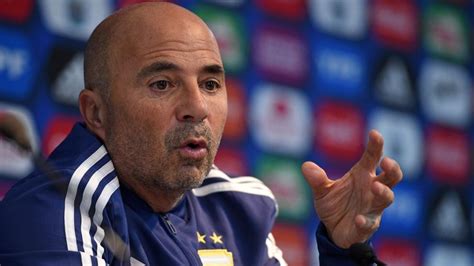 Furnished with a sober and essential style, but always with attention to comfort and detail. Sampaoli: "Esta Argentina es más de Messi que mía"