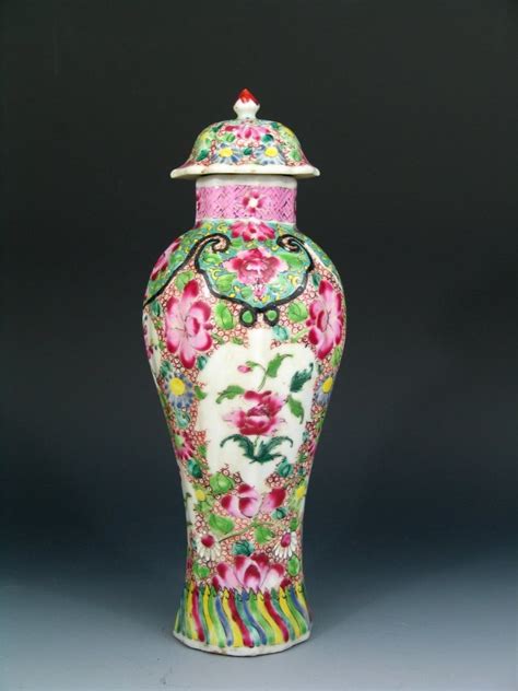 Antique Chinese Famille Rose Lidded Vase 18th Century Lot 324