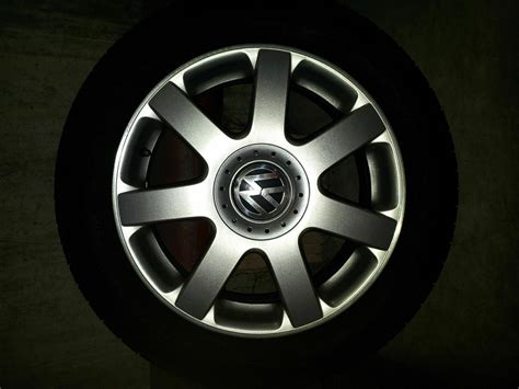 Montiert vorn und mit folgenden nacharbeiten am radlauf: Satz Sommerreifen Volkswagen GOLF IV mit Brands Hatch ...