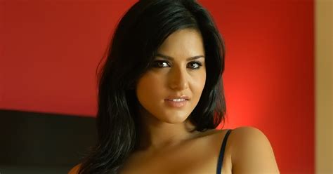 Sunny Leone Hot Wall Paper Collection Galerry Wallpaper