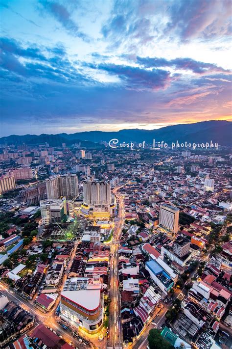 The top komtar penang is the latest attraction that we've visited in penang. The TOP Komtar Penang - Crisp of Life