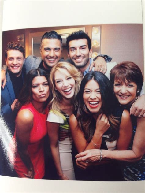 Jane The Virgin One Of The Best New Shows This Fall Mondays 9 Pm On