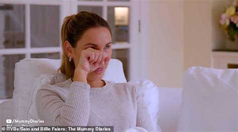 The Mummy Diaries Sam Faiers Explains Compulsive Eyelash Pulling Daily Mail Online