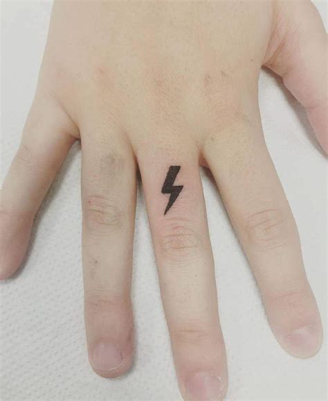 Update More Than 77 Finger Tattoos For Boys Thtantai2
