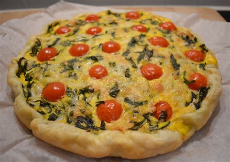 Torta salata ai pomodorini, una torta estiva vegetariana facile e buonissima! Appena un pizzico di...: Facile e gustosa - Torta salata ...