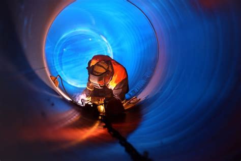 Due to the boom in the defense spending, welders are considered as a welding personnel specializing in industrial shut down often make $100000 or more. How Much Do Welders Make? - Virtual Counselor