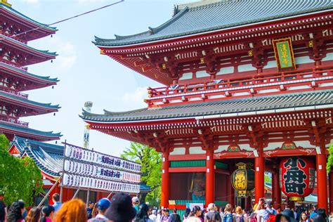 Ultimate Guide to Sensoji Temple in Asakusa, Tokyo Japan | The Creative ...