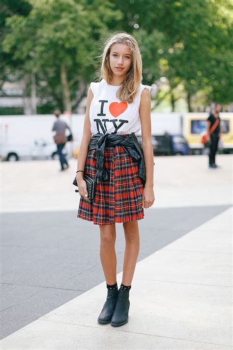 How To Style Plaid Tartan Skirts Fashiongum Com