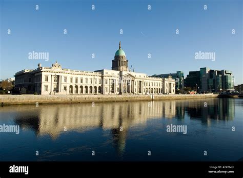 Custom House Dublin Stock Photo Alamy