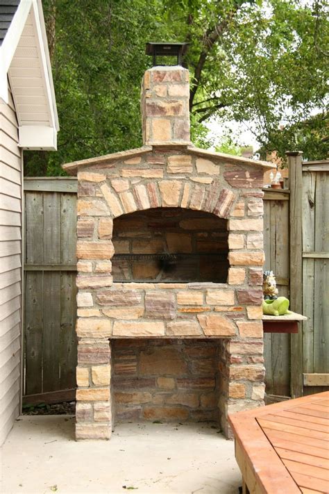It's time to bbq outside and have family and party fun. Stone BBQ | Patio | Pinterest | Stones