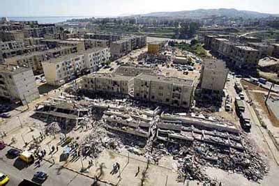Le président algérien, hospitalisé en france, doit signer un décret le 16 ou le 17 janvier pour convoquer le corps électoral qui fixera donc la date du scrutin 90 jours plus tard. photos-seisme-boumerdes-11