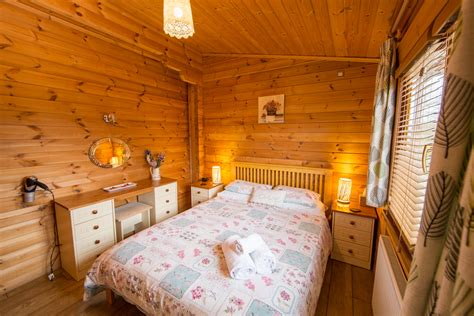 From romantic breaks to girly weekends, pet friendly holidays to good old fashioned family getaways, there's a different type of holiday to entice every type of traveller. Bramble Lodge Log Cabin - Log Cabin Holidays UK