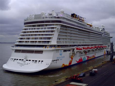 Filecruise Ship Genting Dream Wikimedia Commons